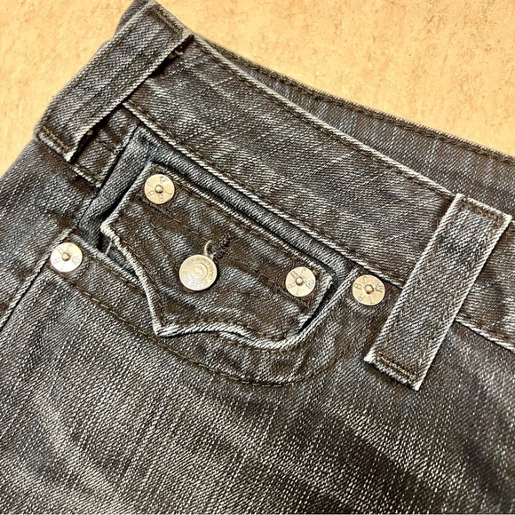 True Religion Women's Low rise Angle Wings Flap​ dark washed size 29 - Picture 2 of 9